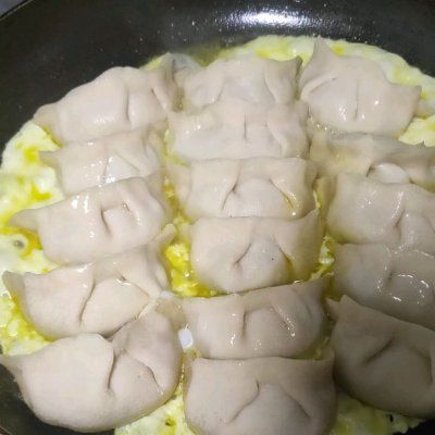 好吃|这道猪肉青椒饺子锅贴，怎么做都好吃