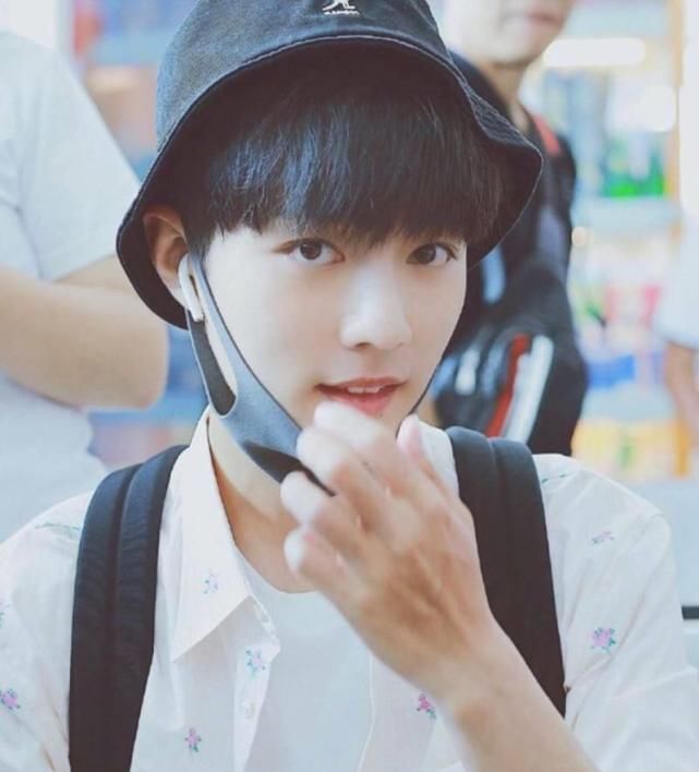  央视|肖战将登央视中秋晚会，新剧也将在央视播出，肖战能否顺利翻身？