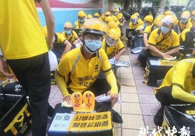 药剂师|这个假期，这帮大学生当上了药剂师、外卖员……