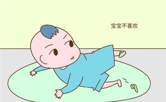  好处|宝宝爱光脚丫，老人却说寒从脚起，论光脚的好处与注意事项