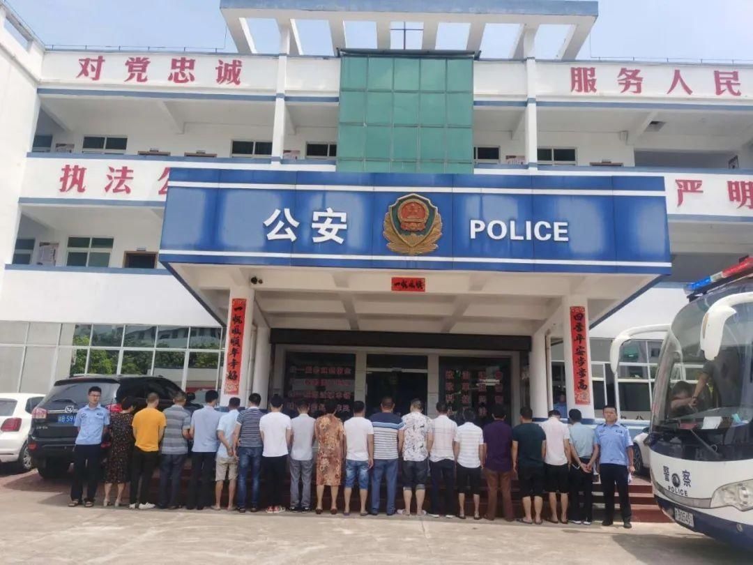  工作中发现|野外山林中，隐秘出租屋内，频频有男子出入……警方突击检累计拘留36人！