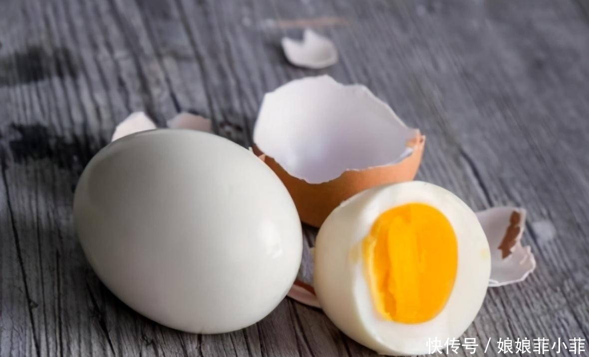 还好|煮鸡蛋,用清水煮是“外行”!多加2样,鲜嫩又入味,还好剥壳