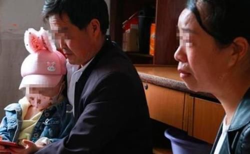  不配|95后小夫妻连生三个女儿，将刚出生的女儿立刻遗弃，网友：不配为父母