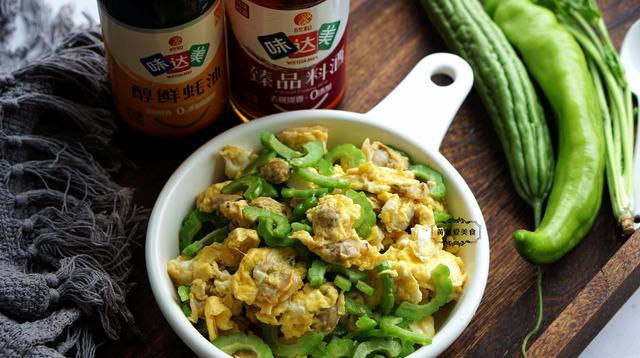  苦瓜|热天，吃这菜超省事儿，清热解暑又去火，整个夏天都精神