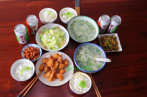  酥香|我家的晚餐十几分钟就煮好，三个新鲜菜二个剩菜全部光盘，真节约