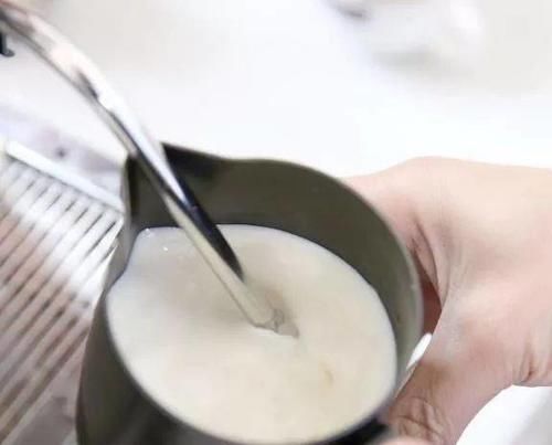  去除脂肪|咖啡奶泡打发小技巧，你的咖啡拉花再也不会塌陷了！