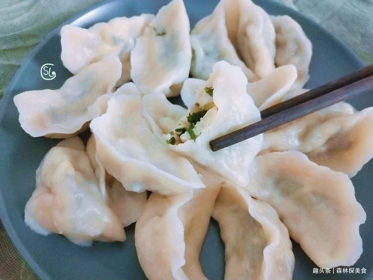 大锅|秋季饺子的做法，鲜香味美，10块钱做一大锅，比肉馅的还营养