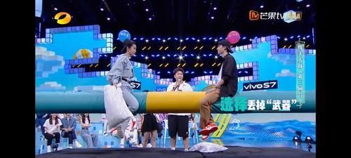 判若两人|王一博在《快乐大本营》和《天天向上》判若两人,他适合哪个节目