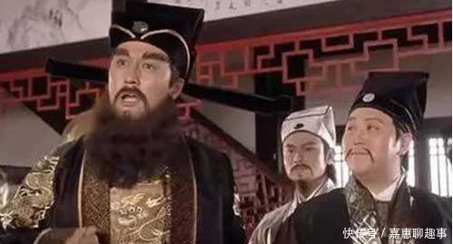 没法|雍正问大臣有没有贪污，大臣回答让人捏了一把汗：不拿点没法养家