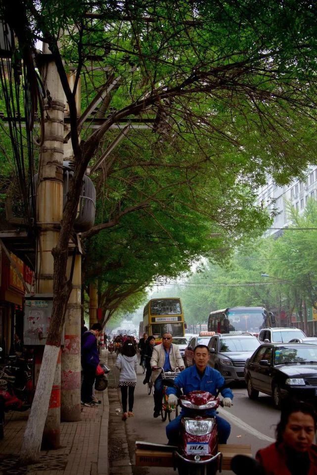 迎泽大街|太原5条最美公交线路，1块钱看遍龙城美景！