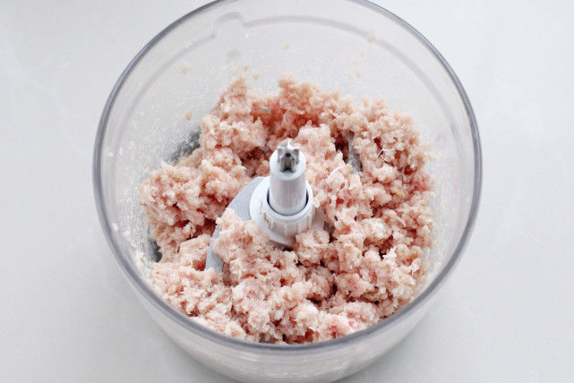 得嗦|三伏天就馋这面食,香辣劲道实在太好吃了,每次都得嗦上两大碗!