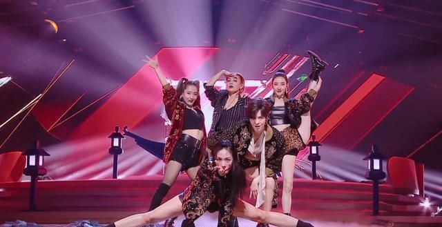  大喊|《浪姐》返场拉票环节，张雨绮无奈大喊：我听不到音乐