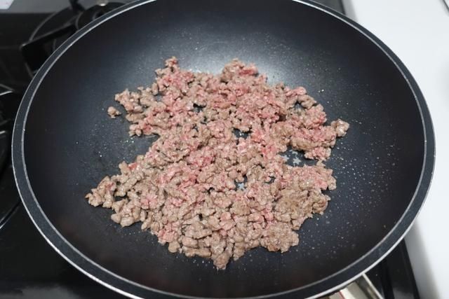 美食|简单美食之《嫩芽菜牛肉盖饭》的做法