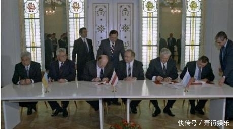 小时|大国之殇:叶利钦7小时终结苏联生命,戈尔巴乔夫5分钟提个人事