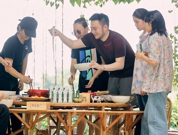  下季|《向往4》刚收官，黄磊就预定下季嘉宾阵容，节目在他们就在