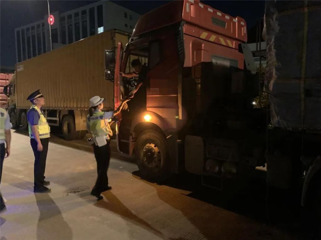 整治|冲刺全国文明城市“二连冠”丨联合整治在行动！