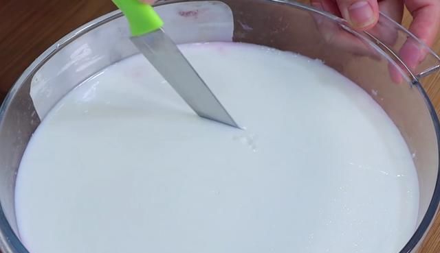  抢光|火龙果别只会直接吃了，加一袋牛奶，没想到这么好吃，上桌就抢光