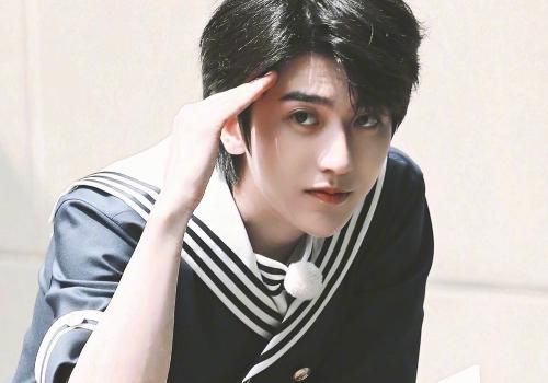 粉丝|《奔跑吧》杀青后蔡徐坤粉丝集体改名,看清新名字,当红爱豆都羡慕了