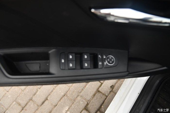  周末|周末和比亚迪e3一起，带孩子们出去玩儿！