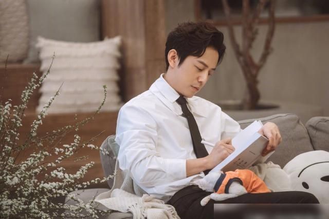 老师|高情商的代表何炅:一个“何老师”的称呼就是对他很好地证明