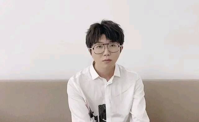  音乐|大男孩儿毛不易，为何却被众人吐槽江郎才尽