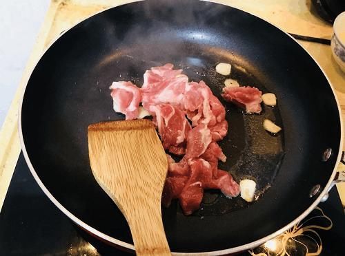 入味|不论炒什么肉,记住这4个技巧,保证炒出来的肉,又嫩又入味!