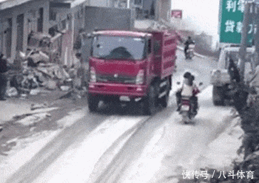  gif|搞笑gif：为了藏5元私房钱，又逼疯了一个