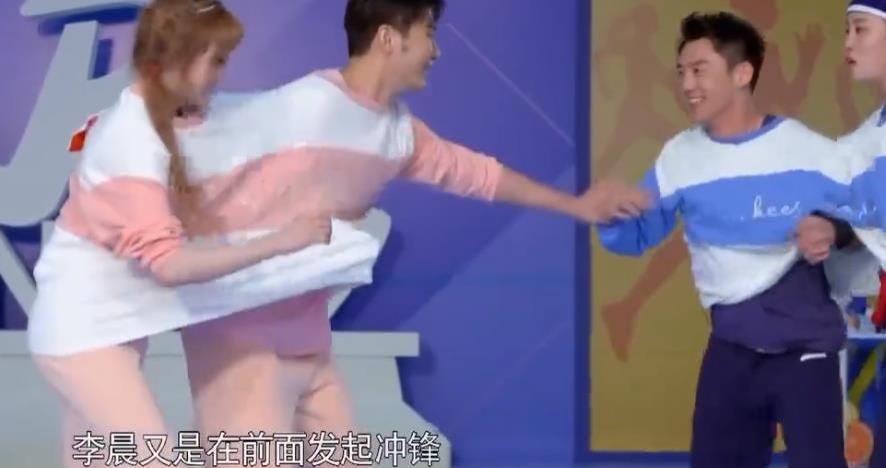 连李晨|跑男最强撕名牌选手,连李晨都被按在地上摩擦,得知身份后:难怪!