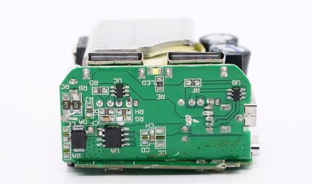  充电|万旅45W快充旅行转换插座拆解，一个便可走遍世界