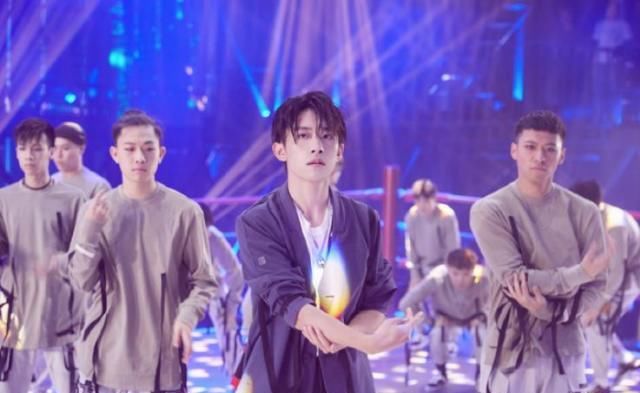  小型|回忆杀！《这就是街舞》易烊千玺战队在《少年之名》小型重聚