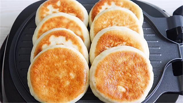 面粉|发面饼最好吃的家常做法,蓬松柔软又香甜,比馅饼好吃多了