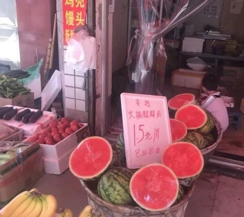  菜场|小菜店开到菜场门口，农贸市场生意如何保障？