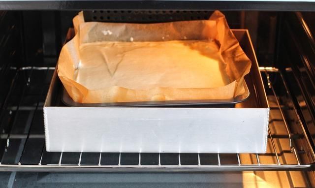  蛋糕|碰一下抖三抖的蛋糕，口感轻盈细腻，配方比例告诉你，一次就成功