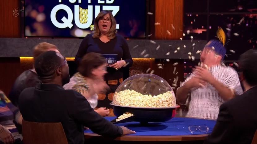  搞笑版|室内“岩浆”滚滚上演搞笑版跑酷，16名喜剧人上演淘汰赛对决