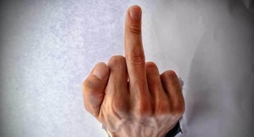 代谢|想知道自己的肝好不好只需“竖起中指”,看看就能知道了