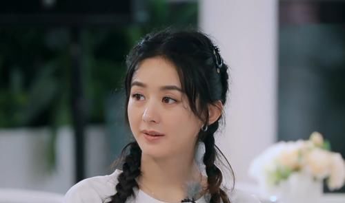  背对|素颜不敢出门的女明星，录节目全程背对镜头，网友：活在精修图中