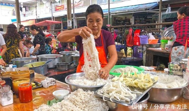 小山|云南最爱吃米线的城市,卖米线“堆成小山”,吃米线“一位难求”