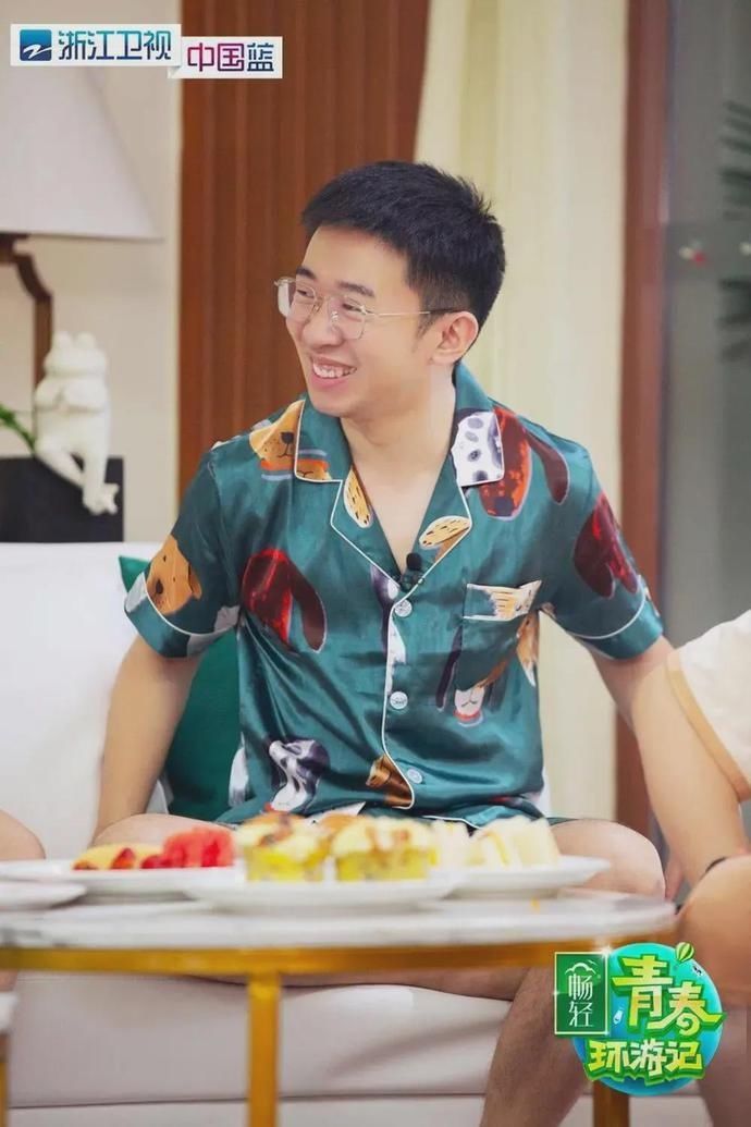  杨迪|下跪的杨迪，也救不回《青春环游记2》！