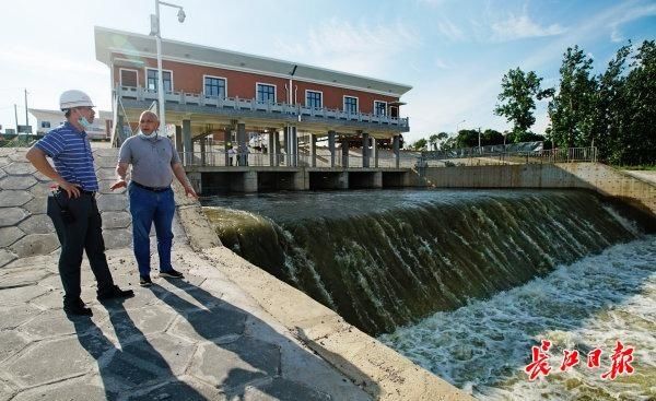  强降雨|武汉经受梅雨期八轮强降雨考验，55座外排泵站发挥主力军作用，城市排涝能力将继续加强