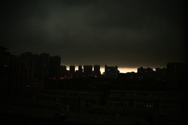 白昼如黑夜！今晨全长沙“摸黑上班”，气象专家解析成因