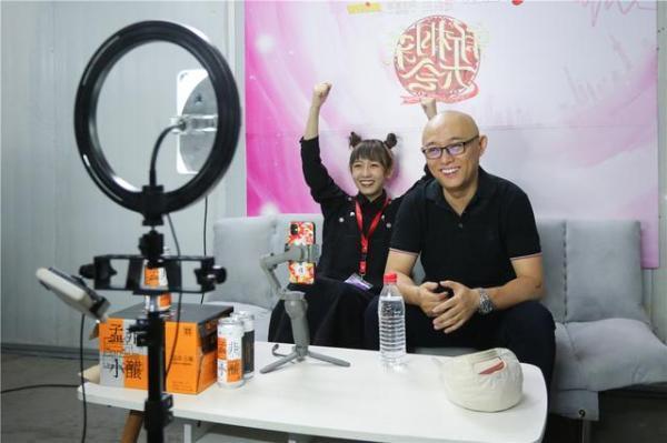 减肥|《新相亲大会》云探班直播间乐趣多多 孟非畅聊减肥心得
