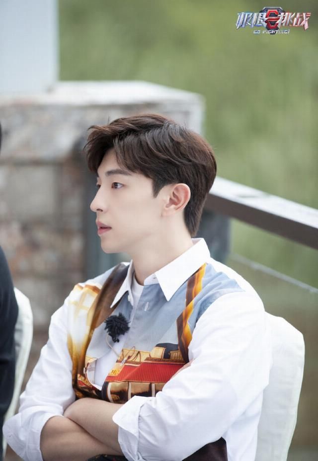  脱粉|邓伦近两年从实力演员变成综艺咖？粉丝发长文吐槽并表示脱粉了