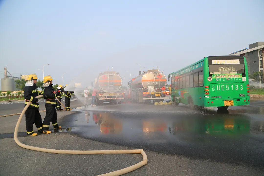  厅交警总队|惊险！孟吉交界三车“相撞”，原来是在演练！