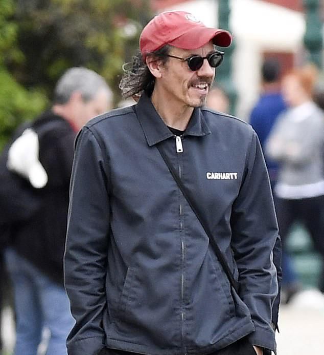 聚会|布拉德皮特好友杀死女友后自尽，与皮特最后聚会画面曝光