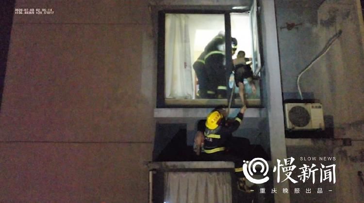 惊险|惊险！20楼突发大火 母亲带儿子爬窗下了2层楼成功逃生