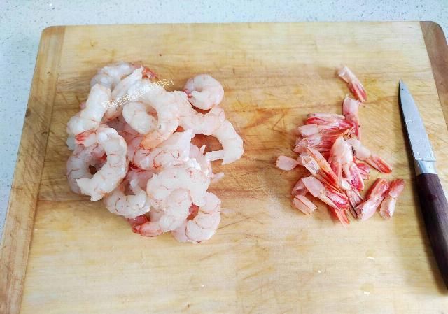  外酥|虾仁这做法外酥里嫩吃着香，不炒不蒸也不煮，做法简单几乎不用油