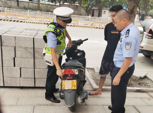  驾驶证|凉凉！小伙驾驶摩托车被扣28分罚款750元(组图)
