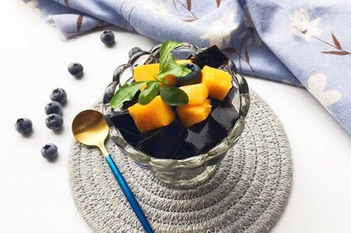  甜品|三伏天这甜品要多吃，几块钱能做一大锅，清凉爽滑，美味又解暑