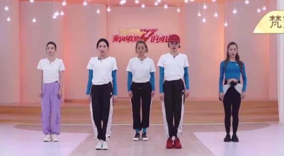  适合|孟佳三公后淘汰：咖位不够不适合当队长，歌曲和队员都是被剩下的