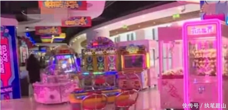 兑换|男子抓到平板电脑,要求兑换,娃娃机商家:抓到什么就是什么!